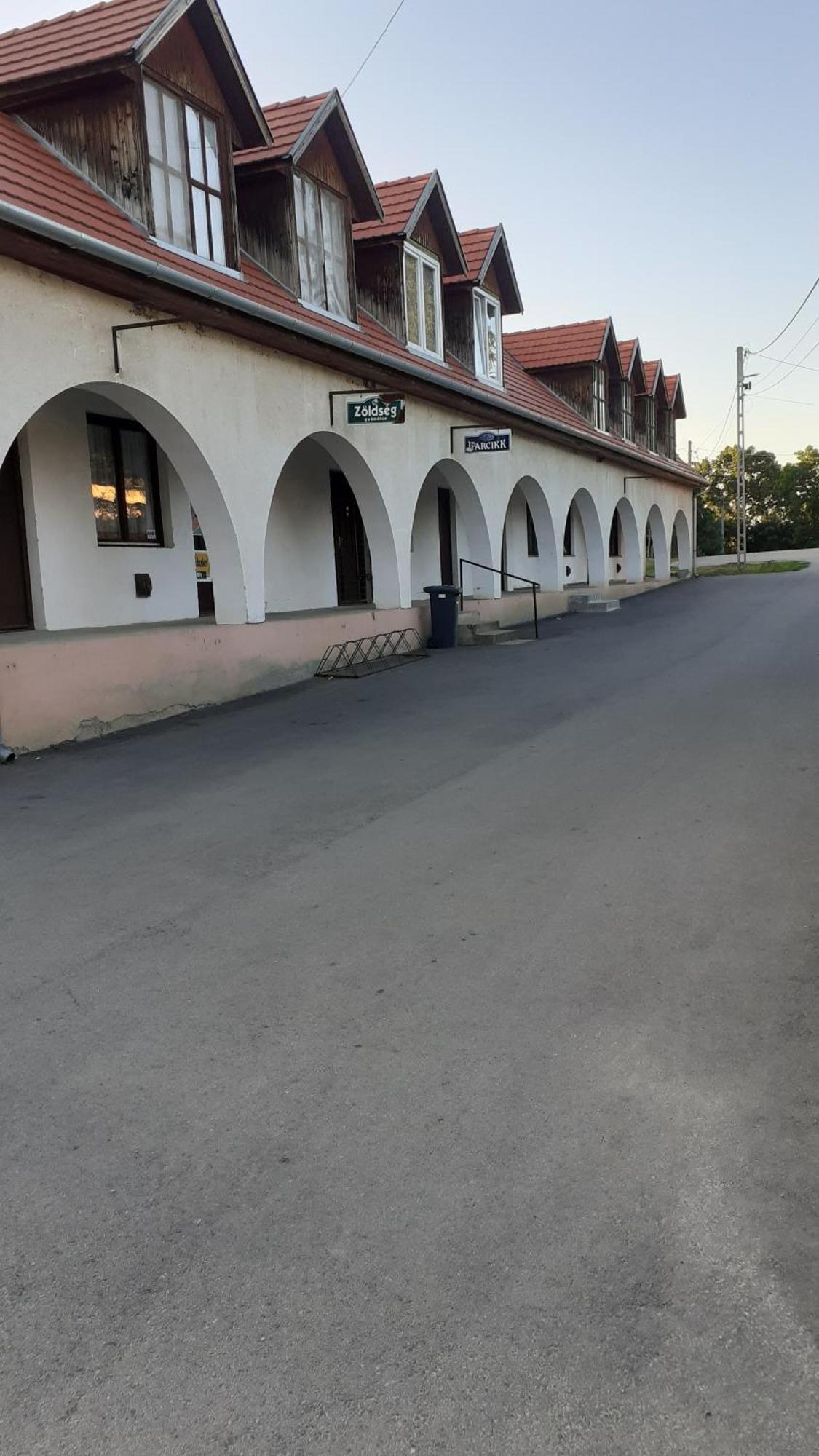 Borostyan Vendeghaz Apartment Tiszaug Exterior photo